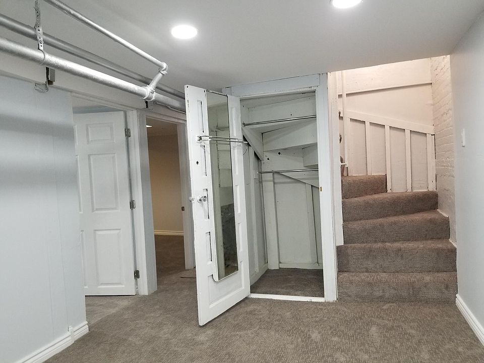 1st image of 5446 N Sawyer Ave #1B