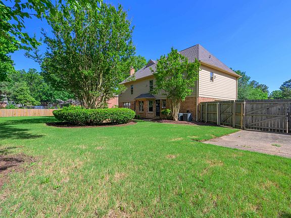 3rd image of 9264 Wheatland Dr