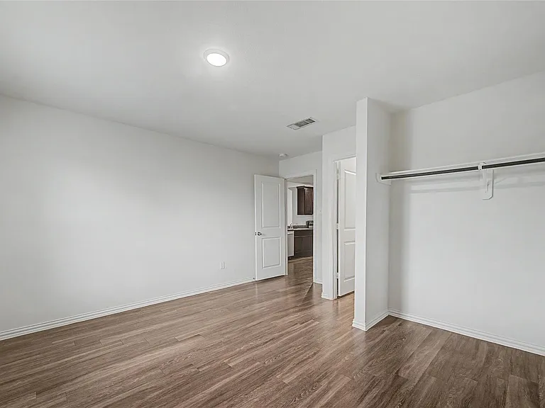 5409 Nielan St #B — Photo 16