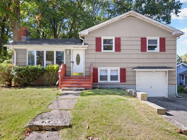 155 Lakeside Drive, Bridgeport, CT 06606