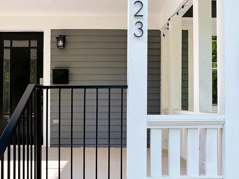 523 E Normal St — Photo 3