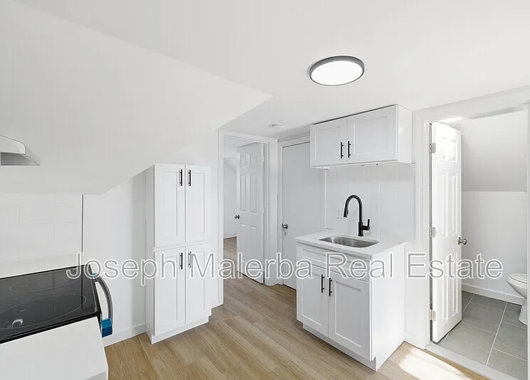 159 Connecticut Ave — Photo 7