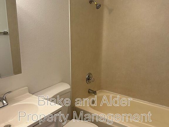 5th image of 3881 NE 152nd Ave