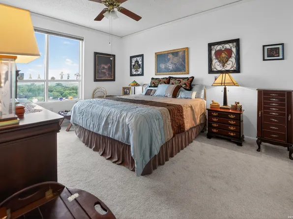 1 TOWERS PARK LN #701, San Antonio, TX 78209