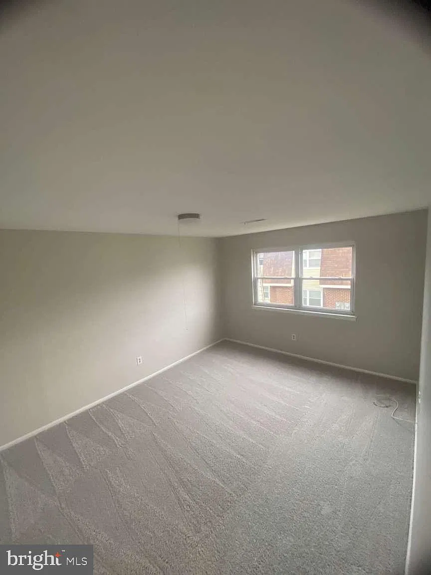 2 bed, 1.0 bath, 960 sqft, $2,000 — Photo 4