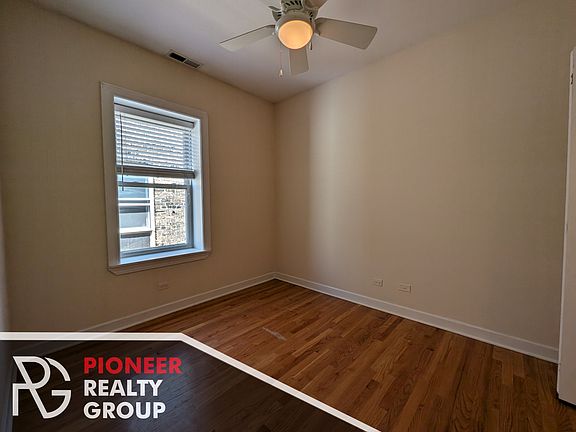 2nd image of 3243 N Clifton Ave #3244-3252-E1