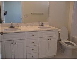 2nd image of 2418 Venetian Way