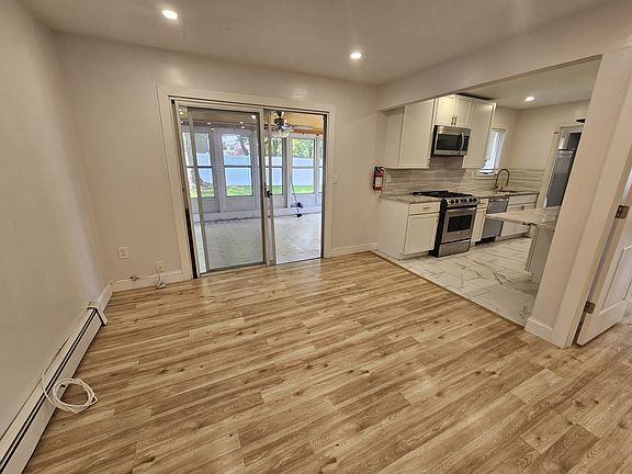 living room / dining room