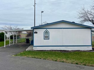 3517 Road 84 Trailer 106B, Pasco, WA 99301