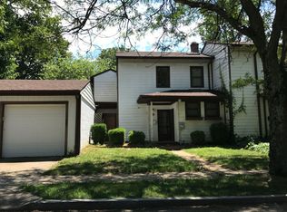 2 Falcon Ln, Cincinnati, OH 45218