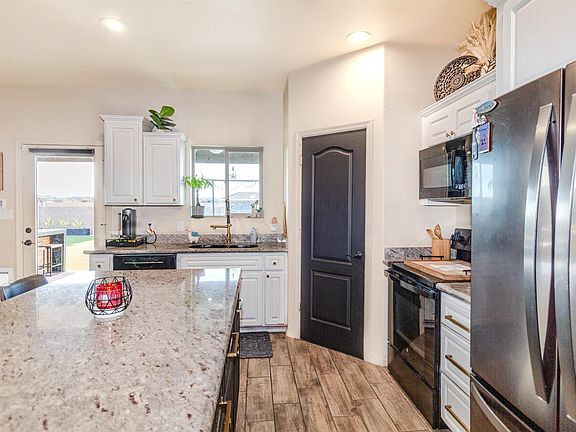 5th image of 5712 E 45th Pl