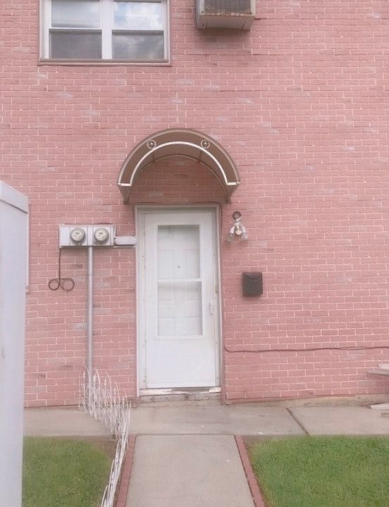 1st image of 60 Comstock Ave