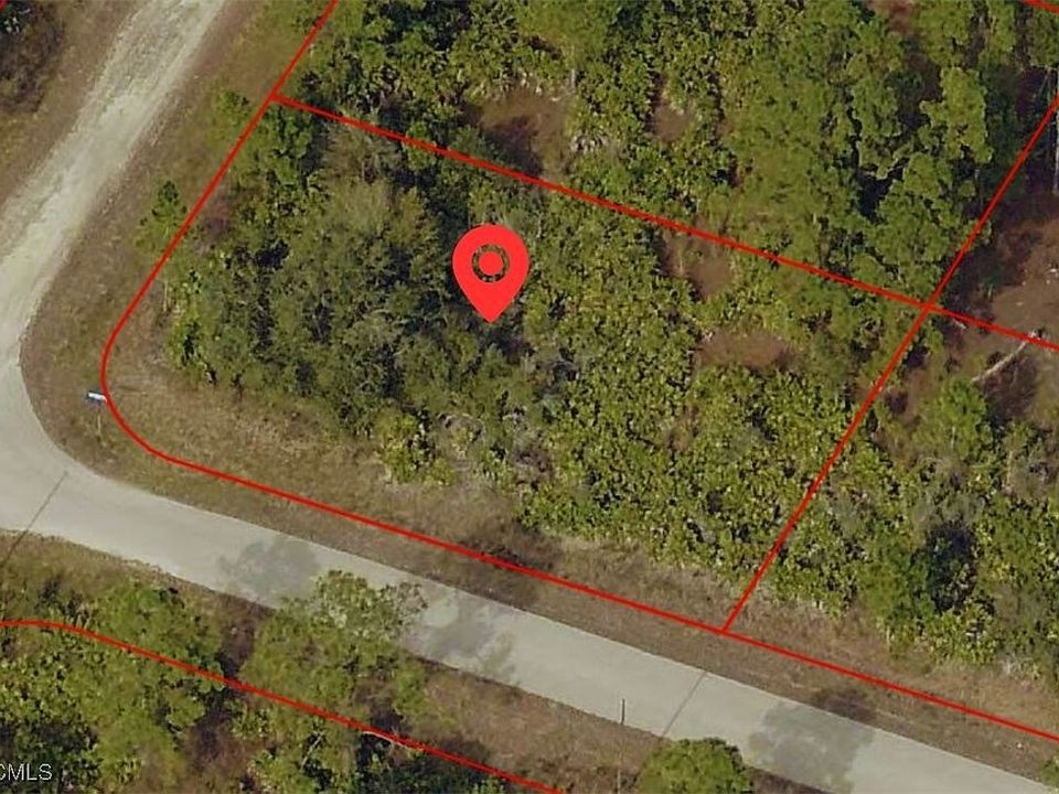 2nd image of 567 Barranger Ave S