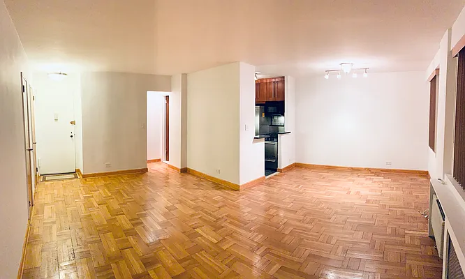 Rented by Luxus Manhattan Realty | media 57