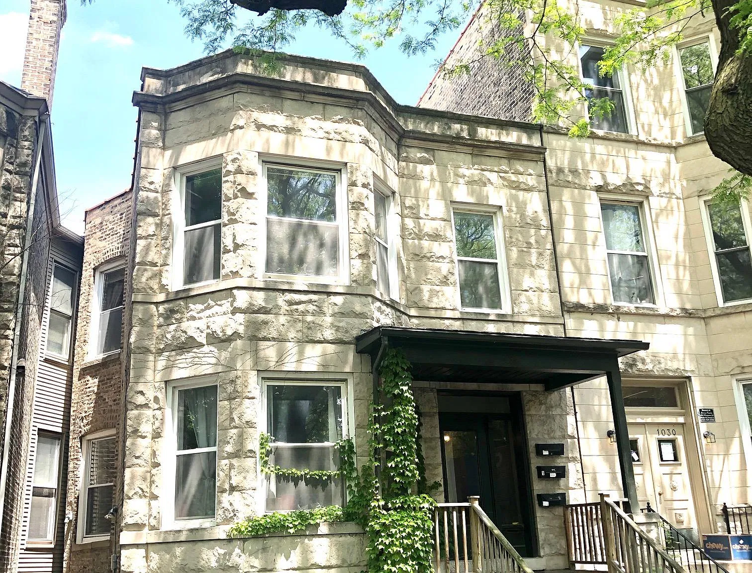 1032 W George St — Photo 1