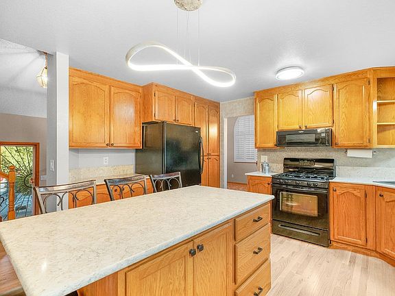 4th image of 9541 Kristine Way