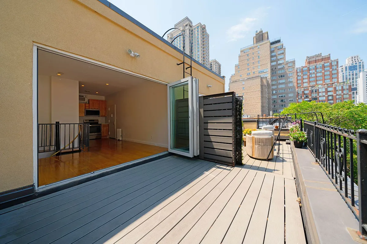 Building Photo - 421 E 81st St #5RE