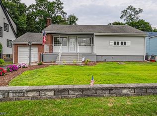 7 Corey Rd, Denville, NJ 07834