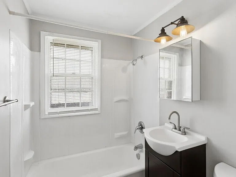 Lone Oak Villas — Photo 2