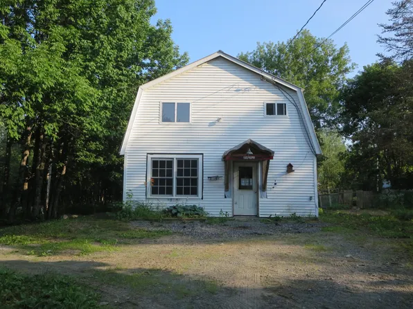 1 2nd Street, Milo, ME 04463