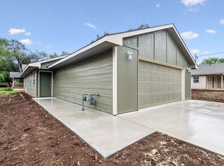 305 E Clark Ave, Augusta, KS 67010