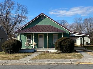 108 Mountain View St, Petersburg, WV