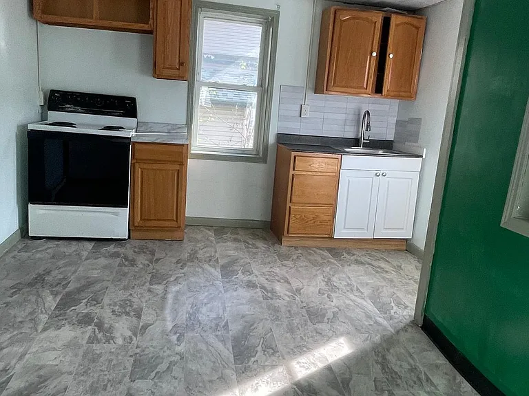 194 Hillside Ave #194 — Photo 4