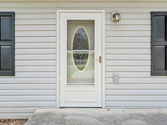 2nd image of 139 Dalewood Ln