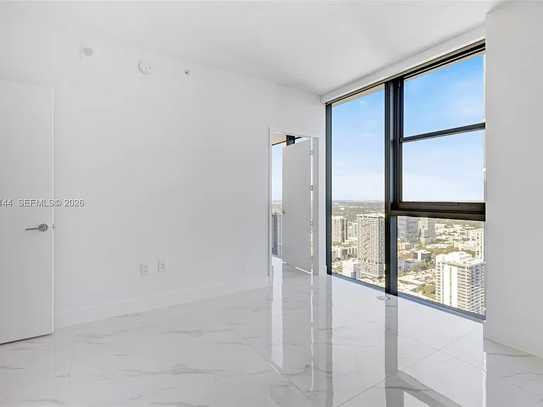 700 NE 24th St #5601 — Photo 18