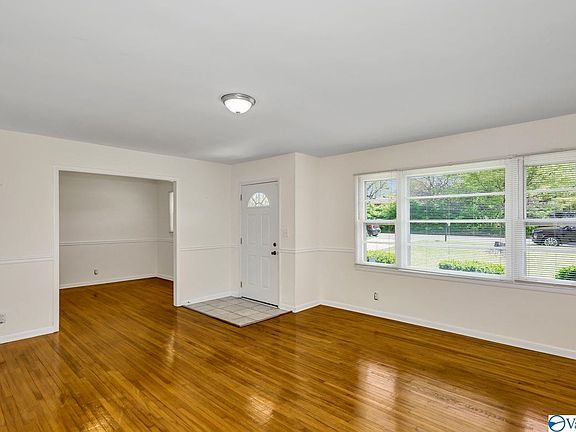 5th image of 6415 Sheri Dr NW