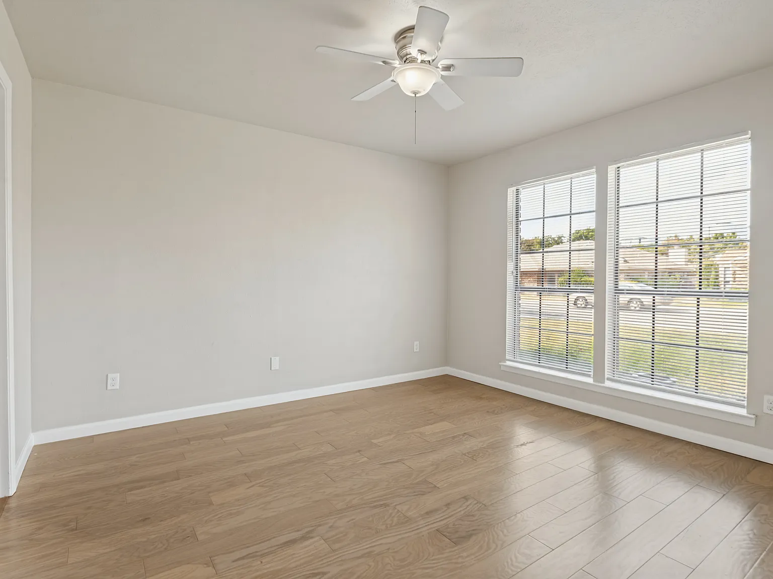 2 bed, 1100 sqft, $1,850 — Photo 4