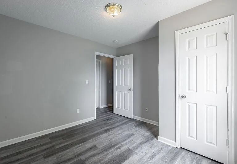 1801 S Lyerly St #MAIN HOUSE — Photo 15