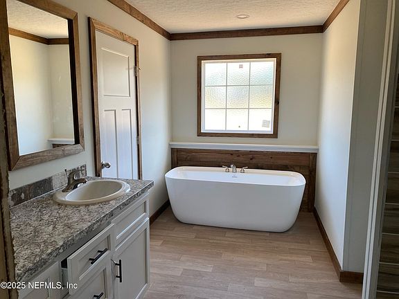 5th image of 13133 SW 195TH Avenue