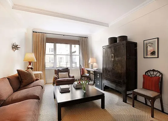 Sold by Warburg | media 1