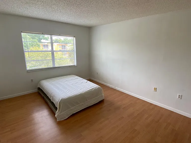 4304 NW 9th Ave #3-3B-3B3 — Photo 12