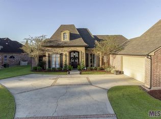 18255 Lake Harbor Ln, Prairieville, LA 70769