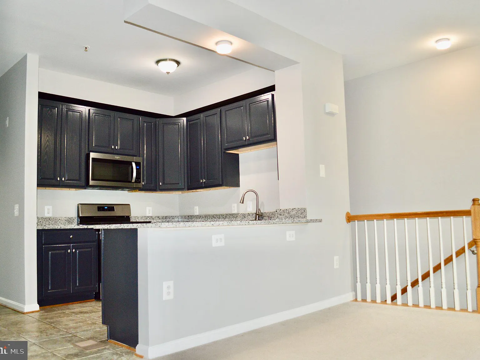 3 bed, 2.5 bath, 1593 sqft, $2,554 — Photo 4