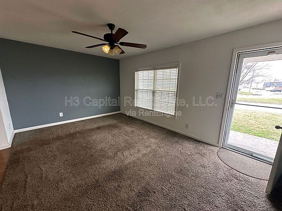 3rd image of 103 E Poos Dr
