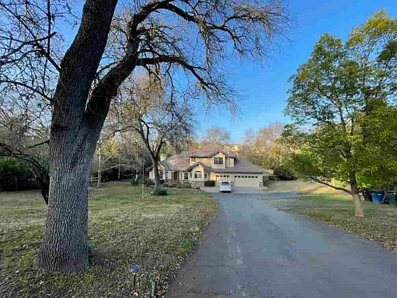 2nd image of 7783 Magnolia Ave