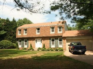 1518 Gingerwood Ct, Vienna, VA 22182