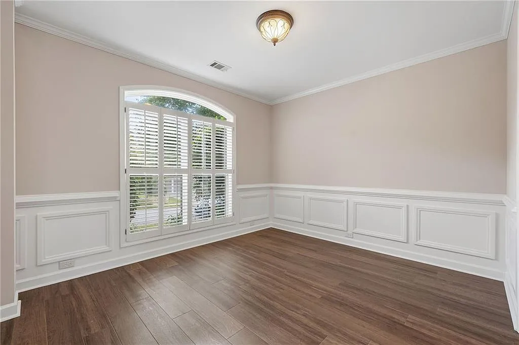 3 bed, 2.5 bath, 1988 sqft, $2,800 — Photo 4