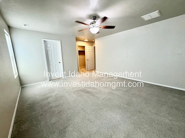 1441 W Sahara Dr — Photo 10