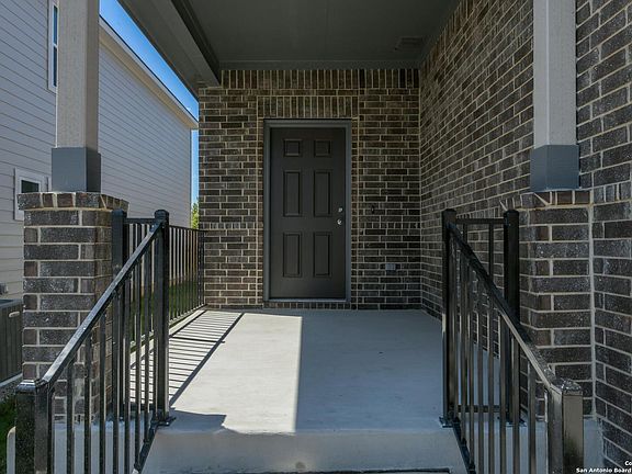 4th image of 13730 Birch Crossing