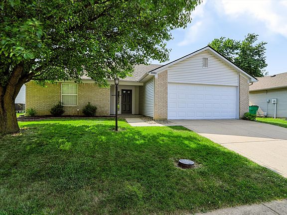3rd image of 17330 Austrian Pine Way