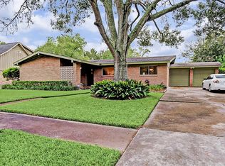 6027 Cartagena St, Houston, TX 77035