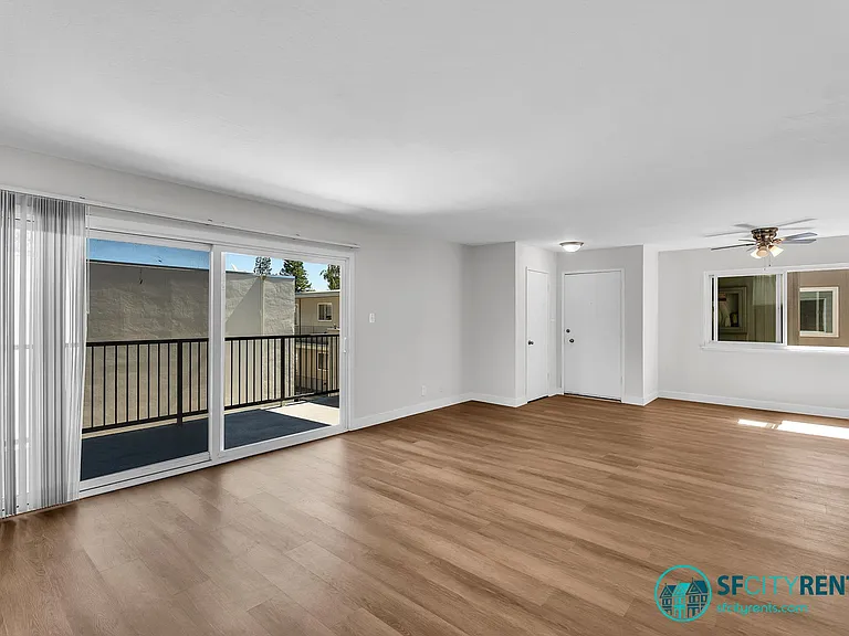 1540 Hudson St #302 — Photo 8