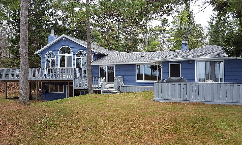 10903 Lake Dr, Two Rivers, WI 54241 Zillow