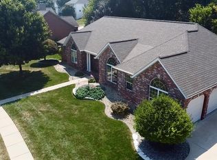 6 Timberwood Dr, Maryville, IL 62062