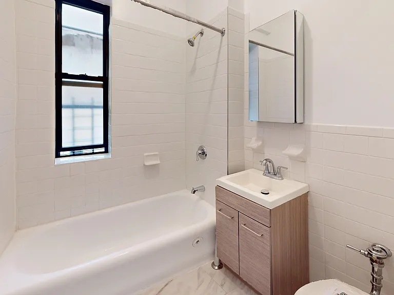 325 W 77th St #3-B — Photo 8