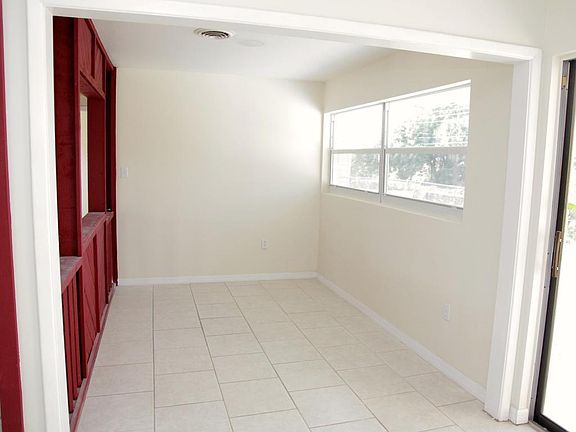 5th image of 1426 Arnold Dr